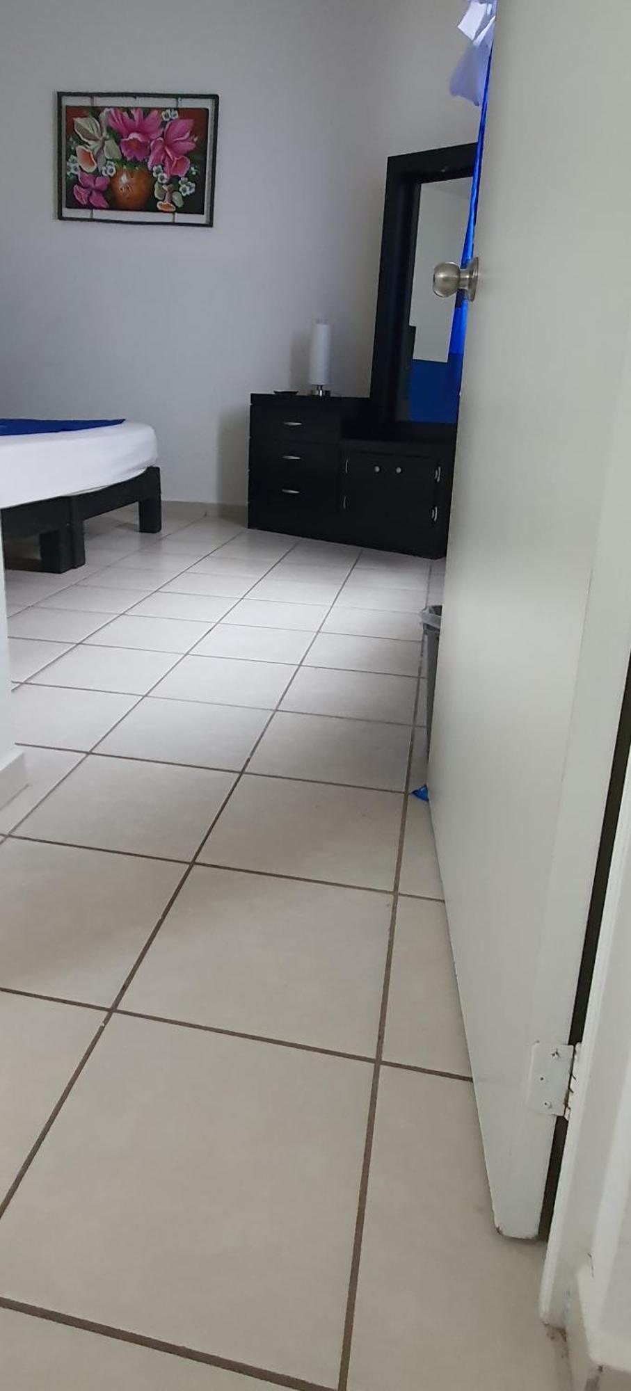 La Estancia Apartments מזטלן חדר תמונה