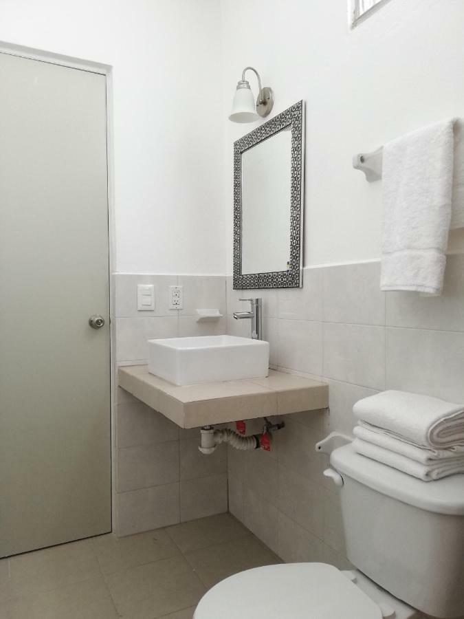La Estancia Apartments מזטלן מראה חיצוני תמונה