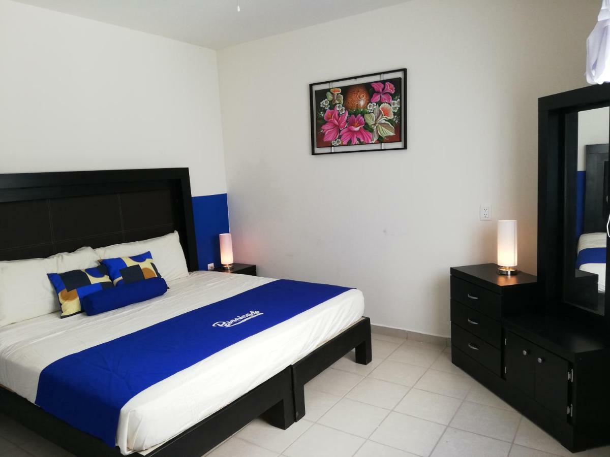 La Estancia Apartments מזטלן מראה חיצוני תמונה