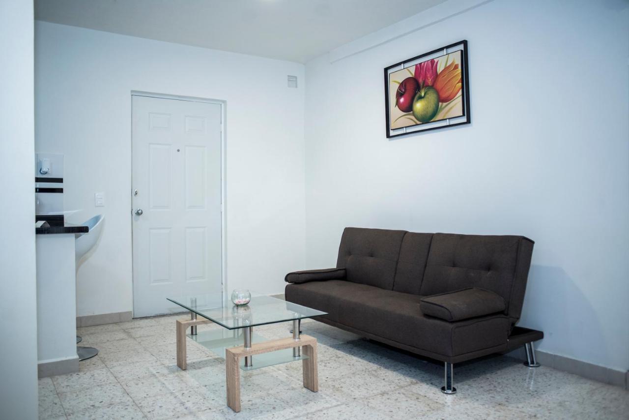 La Estancia Apartments מזטלן מראה חיצוני תמונה