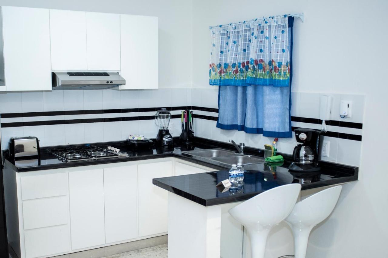 La Estancia Apartments מזטלן מראה חיצוני תמונה